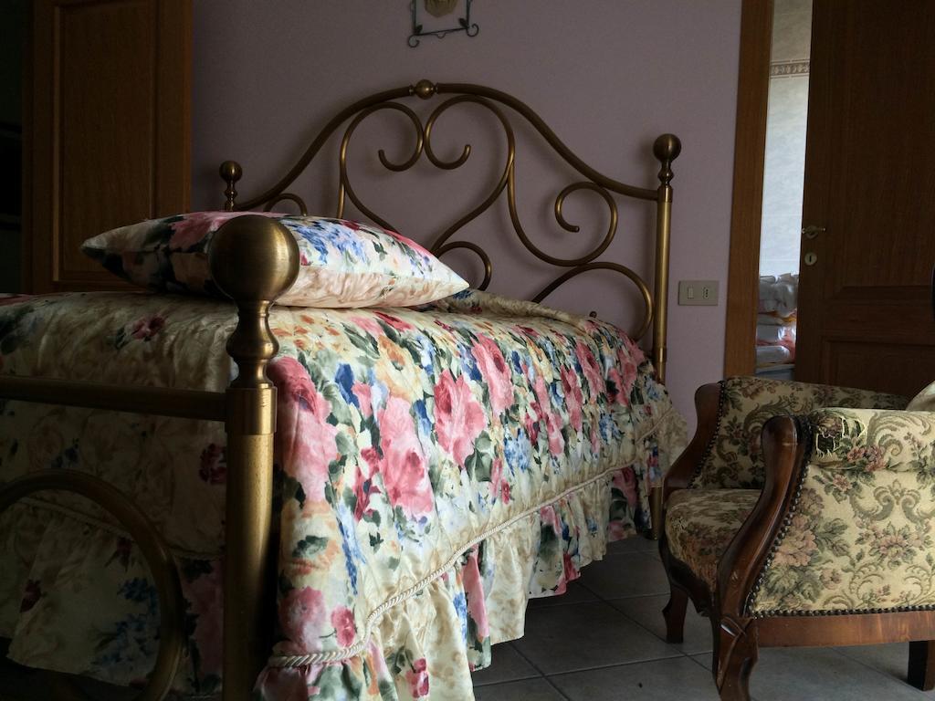 B&B Mirella Читта-Сант'Анджело Номер фото