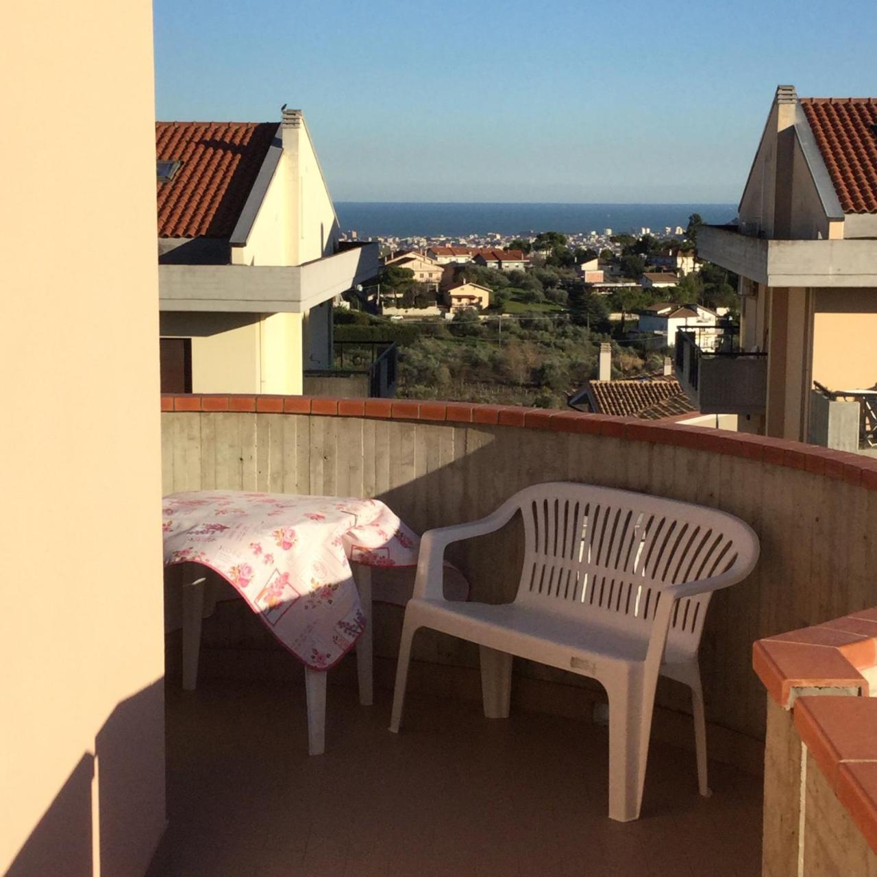 B&B Mirella Читта-Сант'Анджело Екстер'єр фото